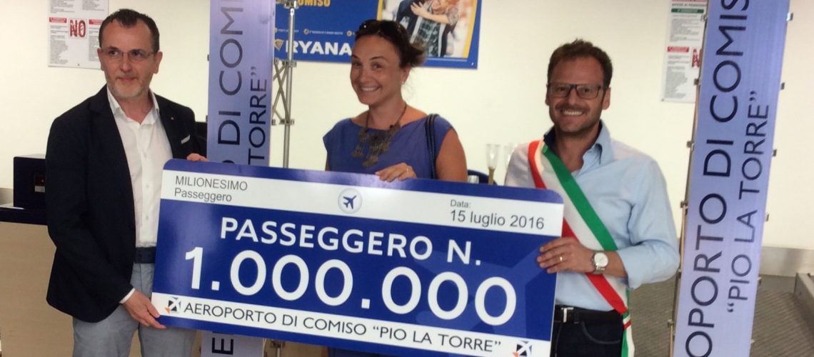 20160715_soaco_milionesimo_passeggero_da_sin_dibennardo_colasanto_spataro