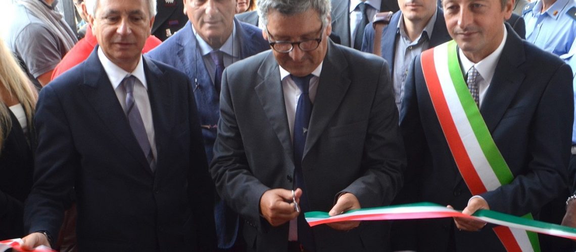 Annunziato Vardè.Domenico Manzione.Giuseppe Nicosia.Inaugurazione Ex Ferrotel.24.09.15