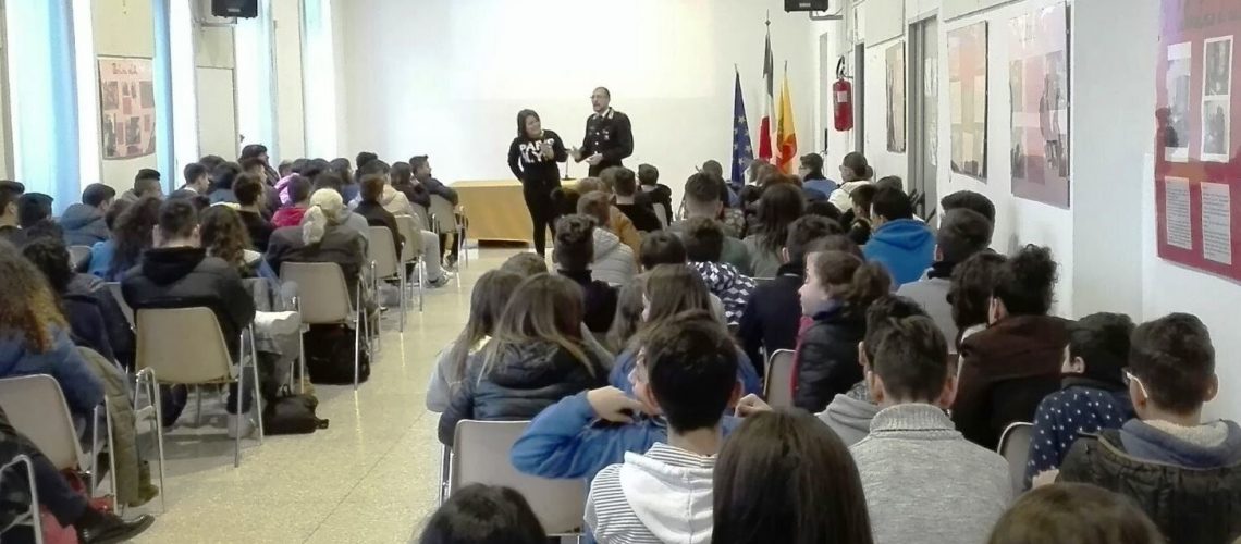 Carabinieri Scuola Comiso (RG)