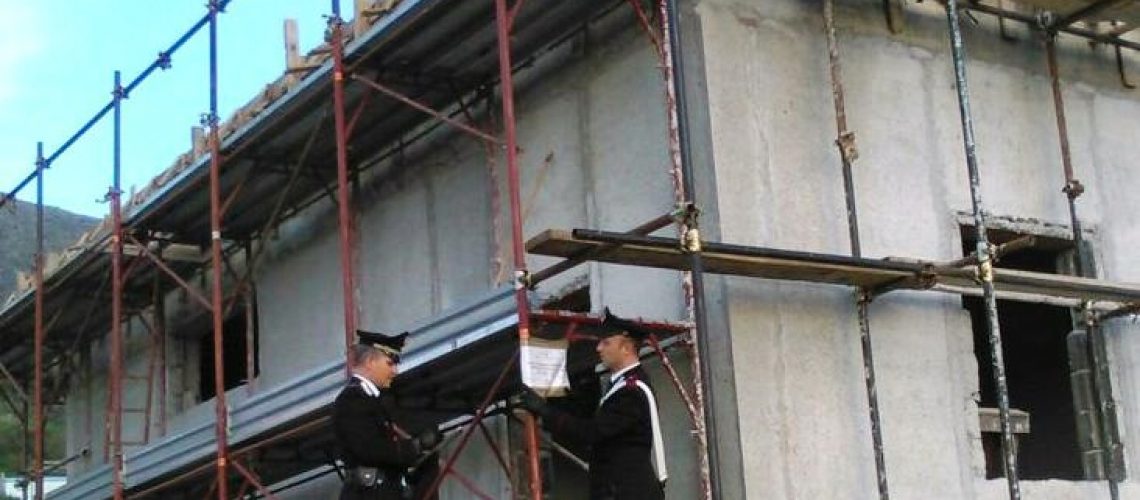 Chiaramonte Gulfi (RG) Carabinieri controlli cantieri edili