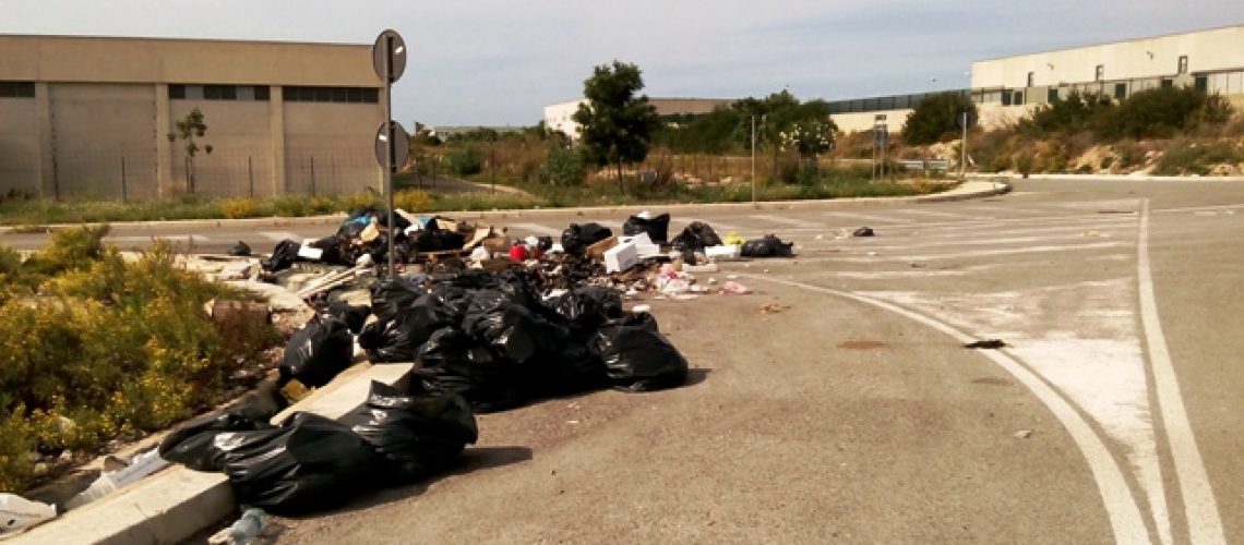 Discariche in zona Asi