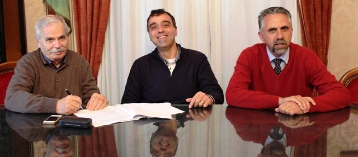 Firma contratto climatizzaoti Santa Marta