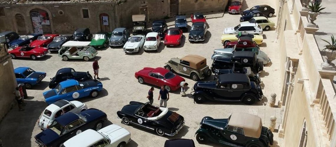 Le auto storiche al castello di Donnafugata