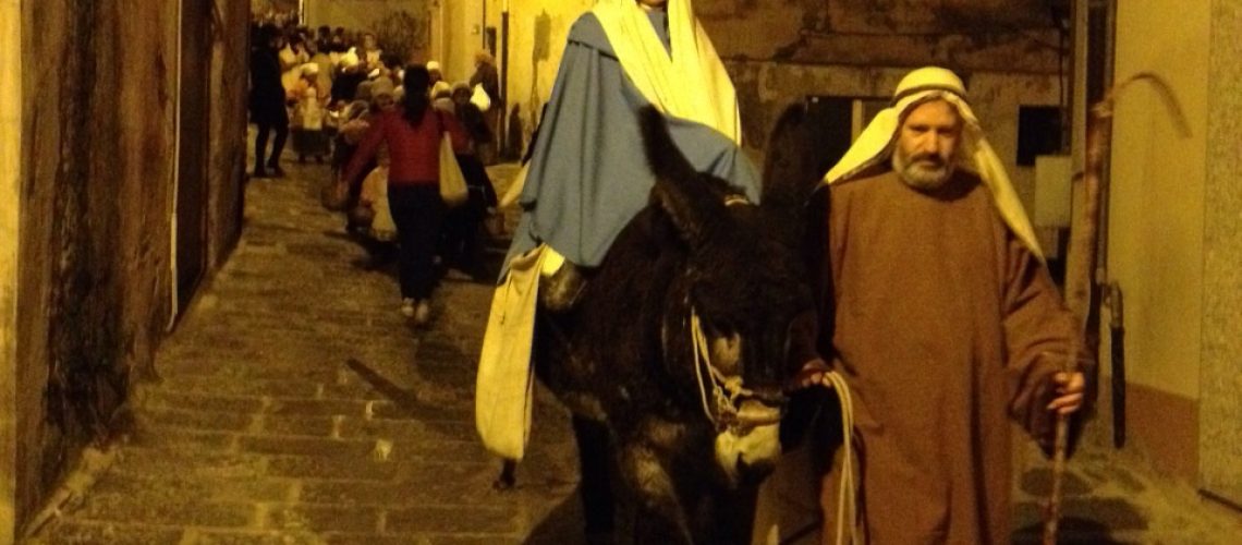 Monterosso 2014 il corteo del presepe