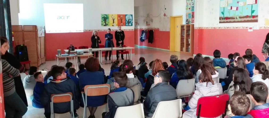 scuola-carabinierilegalita-acate-rg