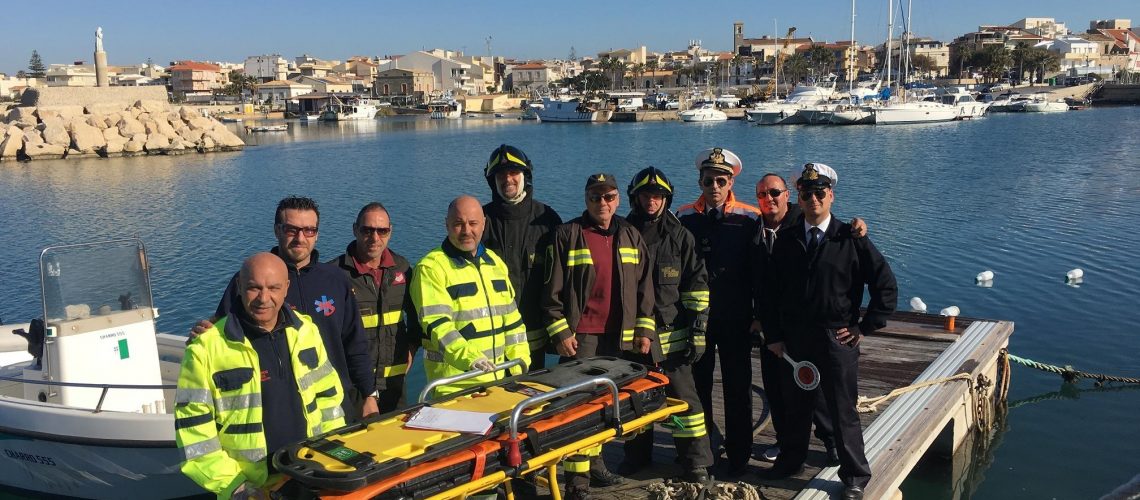 foto esercitazione antincendio Scoglitti