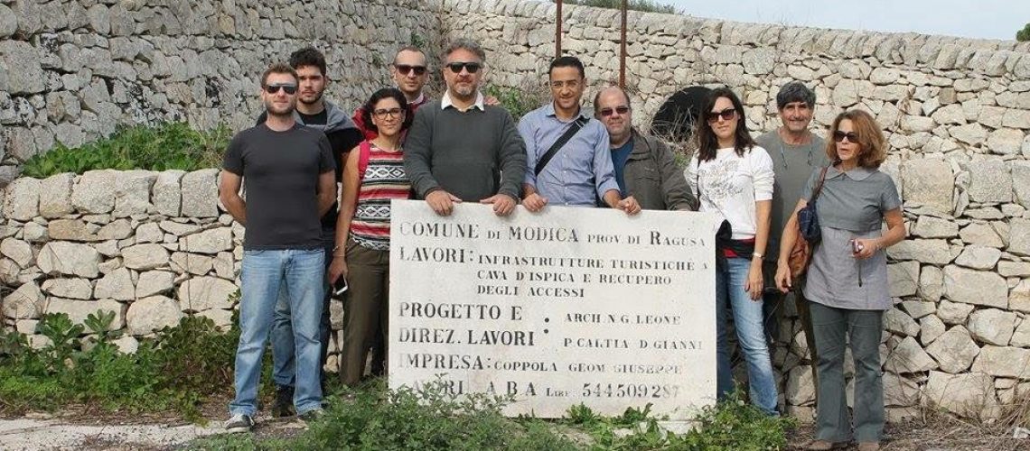 foto sopralluogo Cava d'Ispica Lorefice e attivisti Modica e Ispica