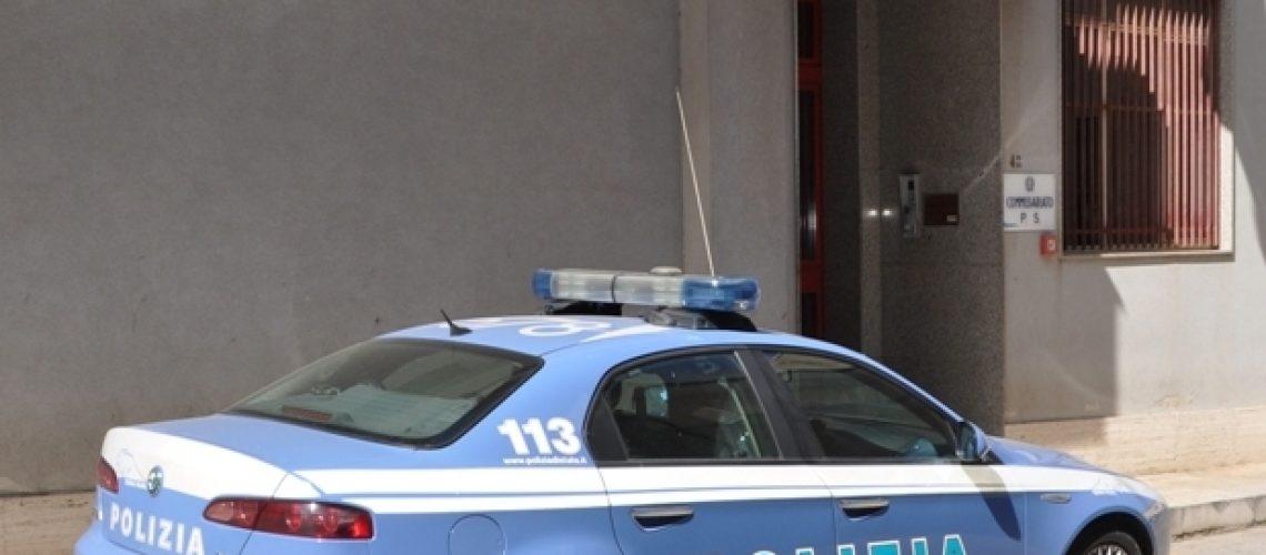 macchina polizia bis