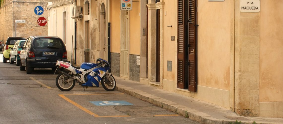 parcheggi disabili ragusa