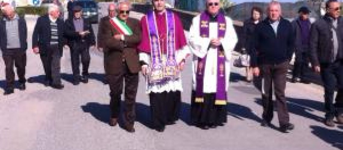 processione-cimitero-300x224